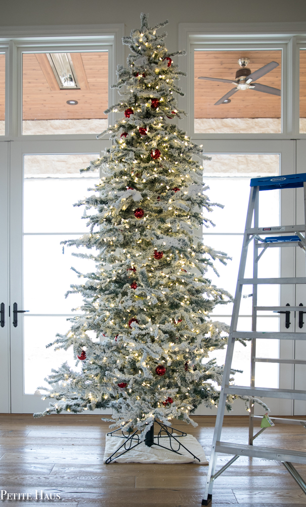 How to Decorate Your Christmas Tree Like a Pro
