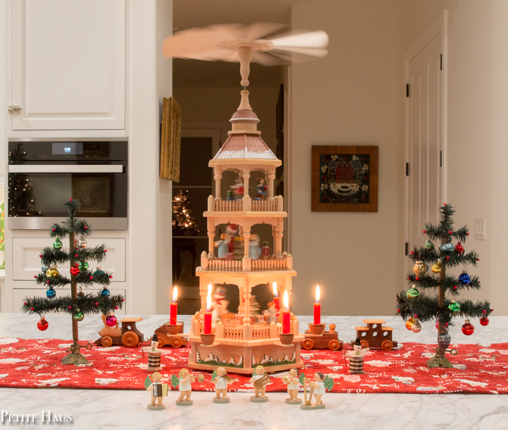 Traditional German Christmas in the Kitchen - Petite Haus