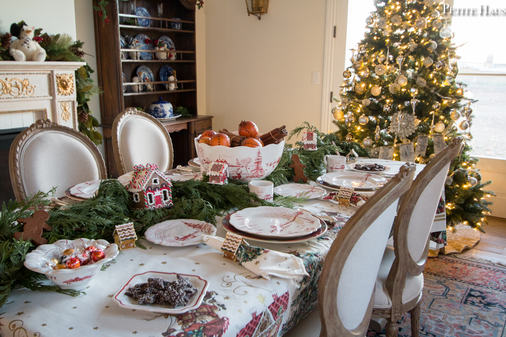 Gingerbread Christmas Table Setting