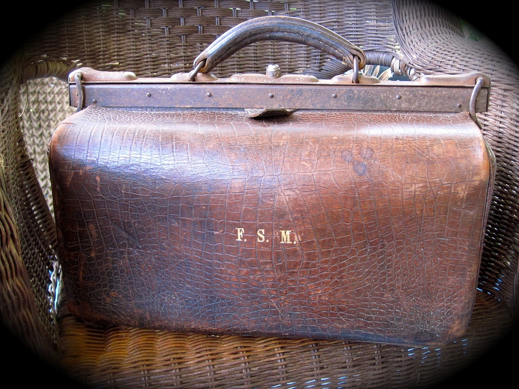 the gladstone doctor's bag