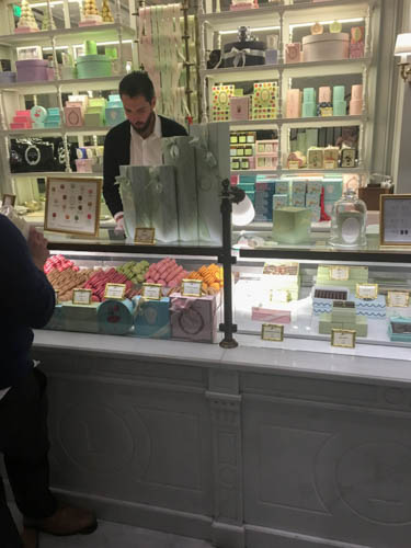 laduree macarons