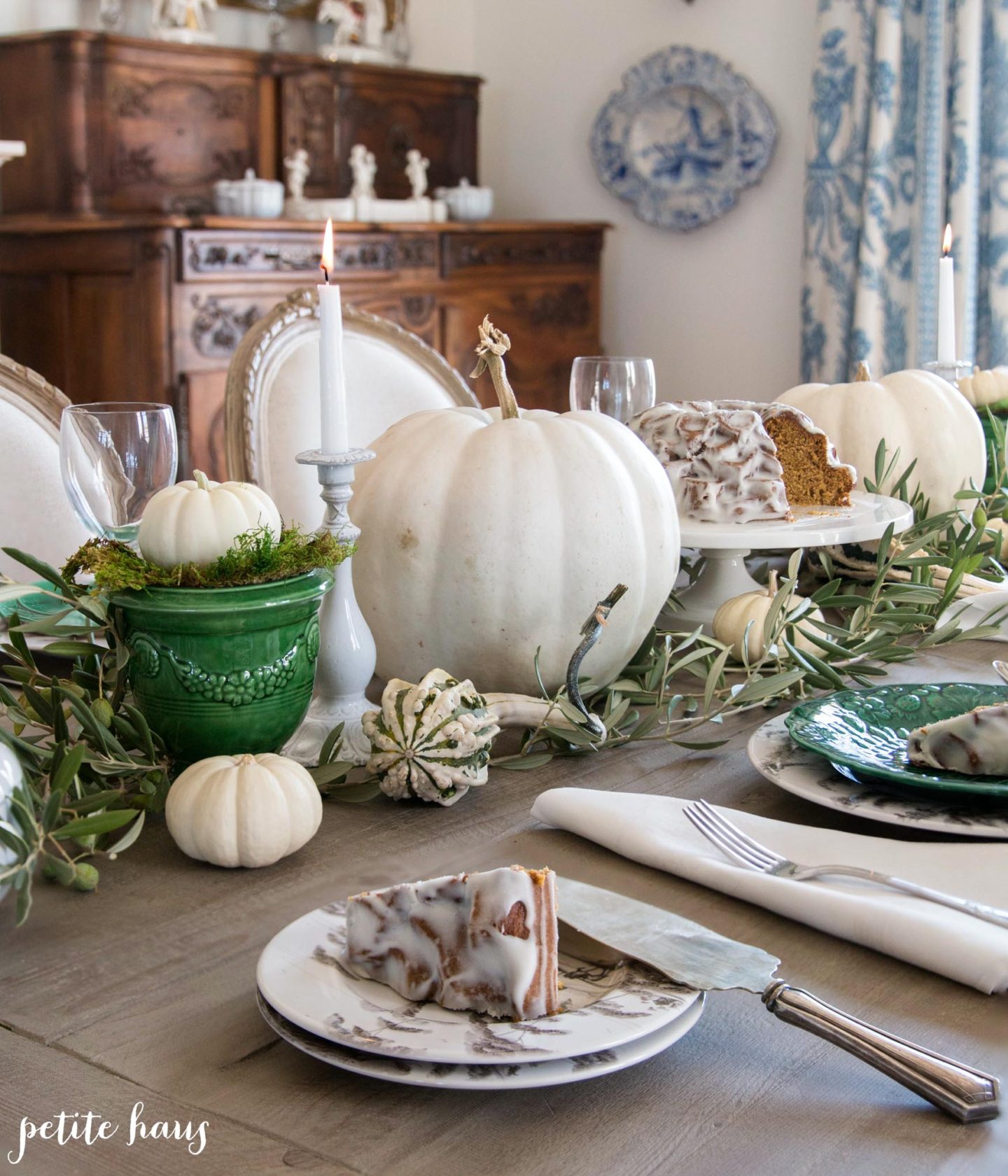 green and white Fall table