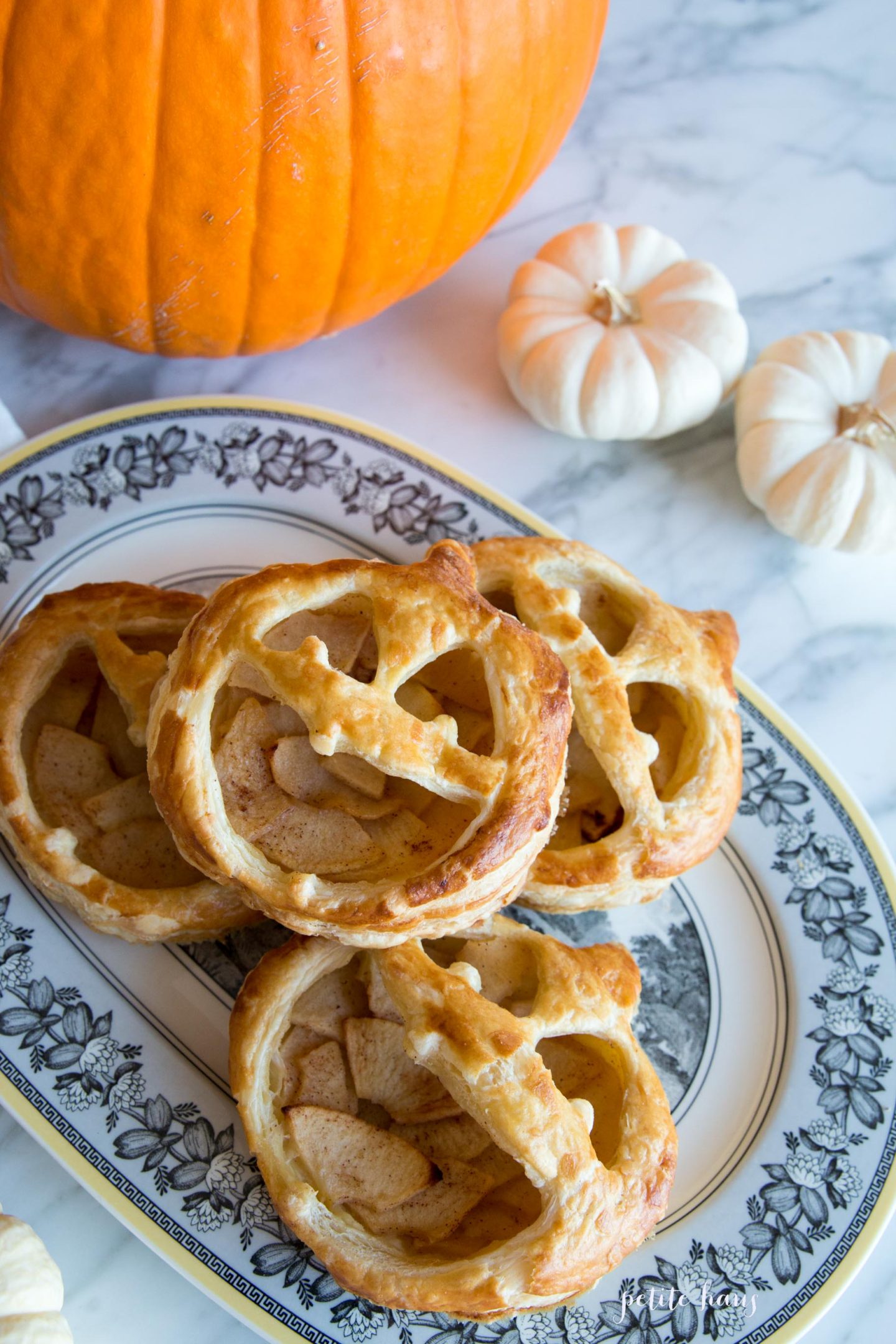 Halloween Desserts - Jack O'Lantern Apple Pies