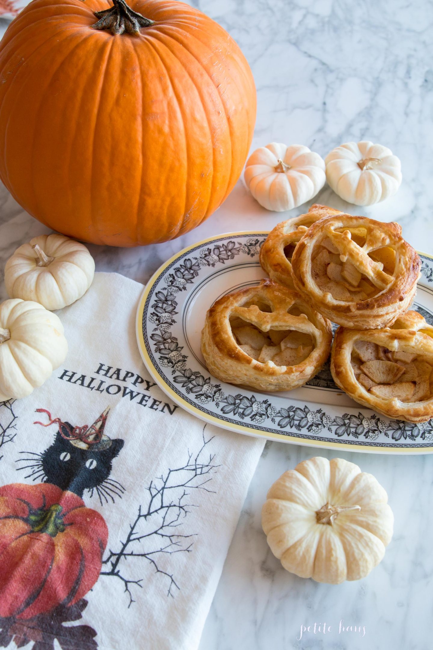 Halloween Desserts - Jack O'Lantern Apple Pies