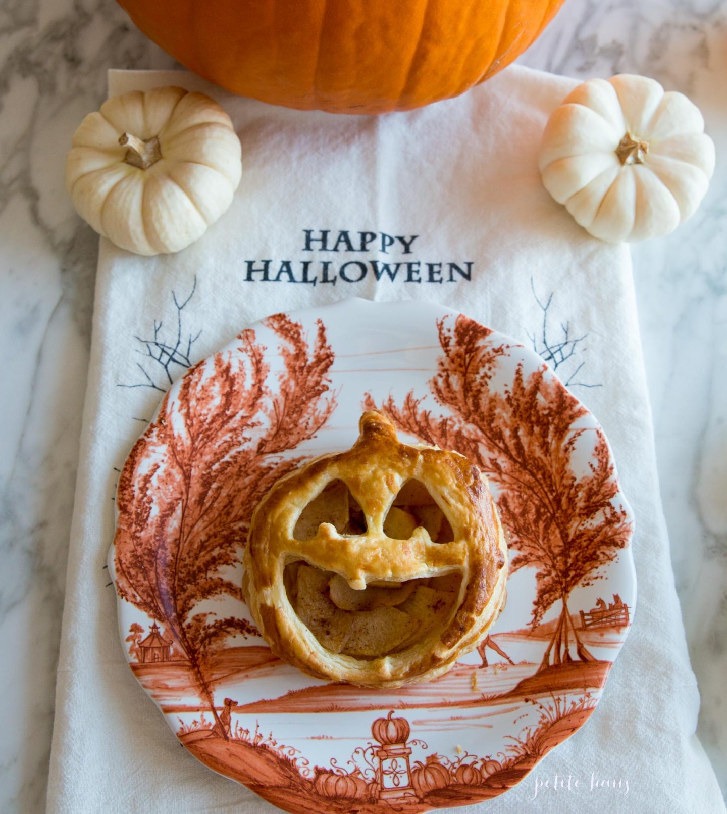 Halloween Desserts - Jack O'Lantern Apple Pies