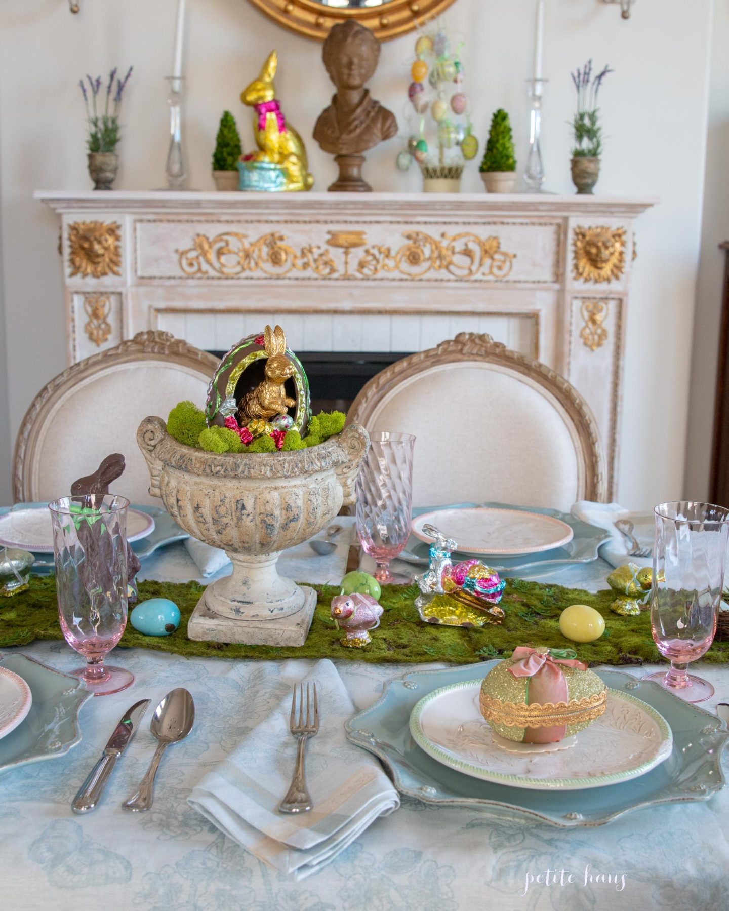 Elegant Easter Table Setting to Hop into Easter