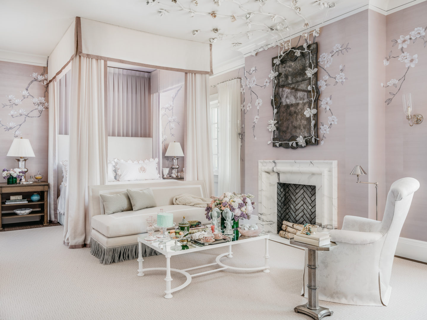 A Feminine Chinoiserie Bedroom