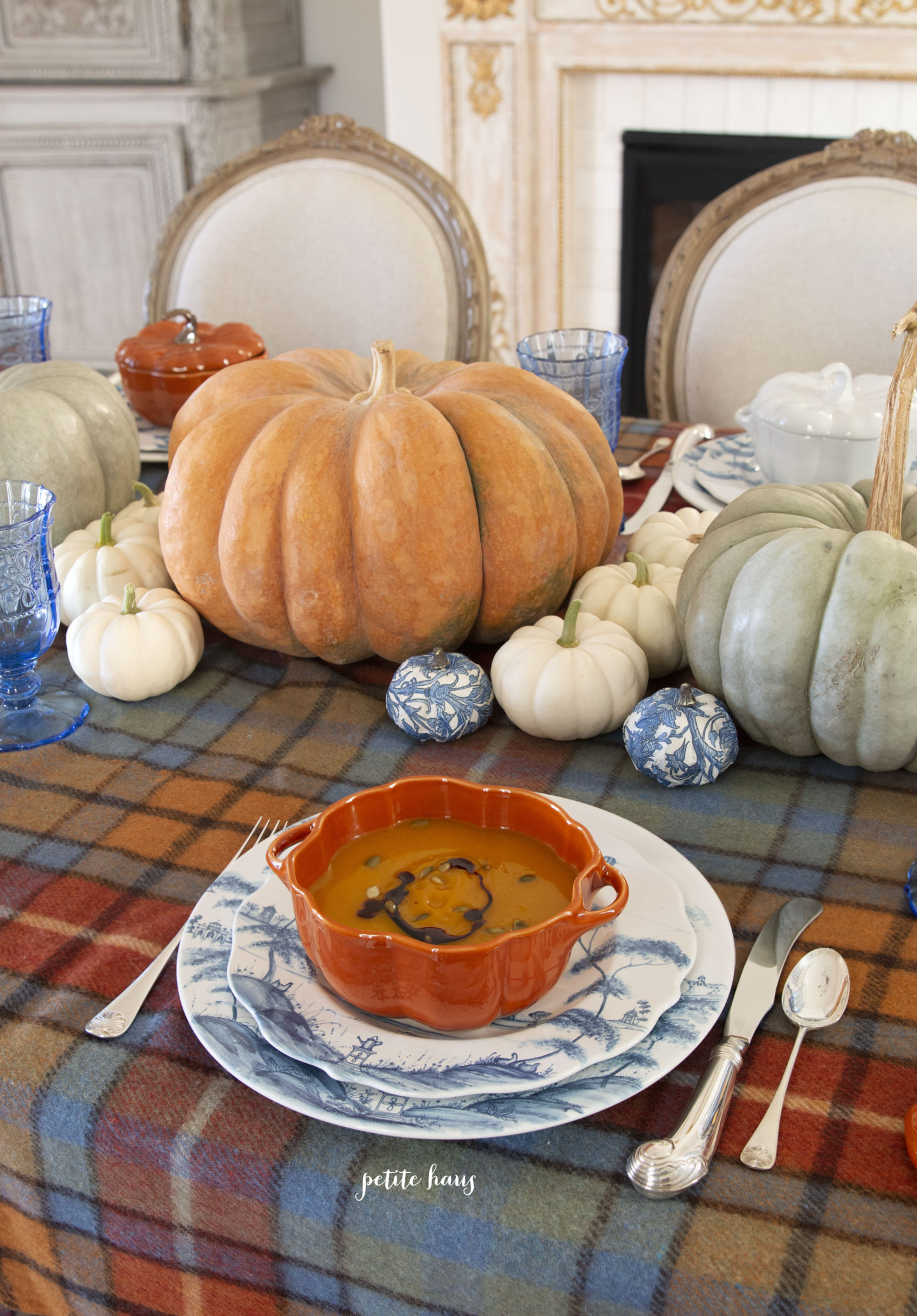 Soft and Casual Fall Table