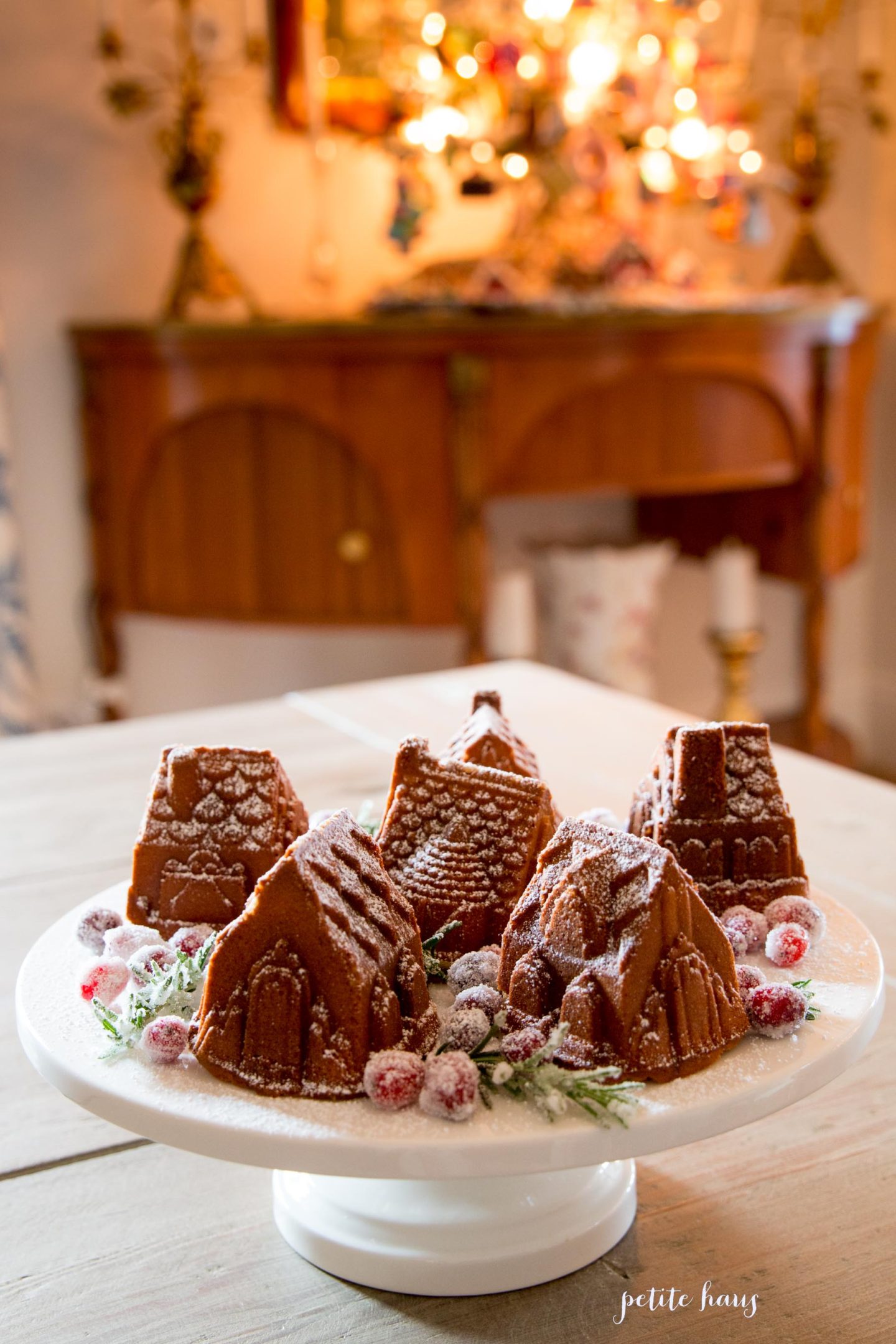 Gingerbread House Cake (Using Gingerbread House Duet Pan)