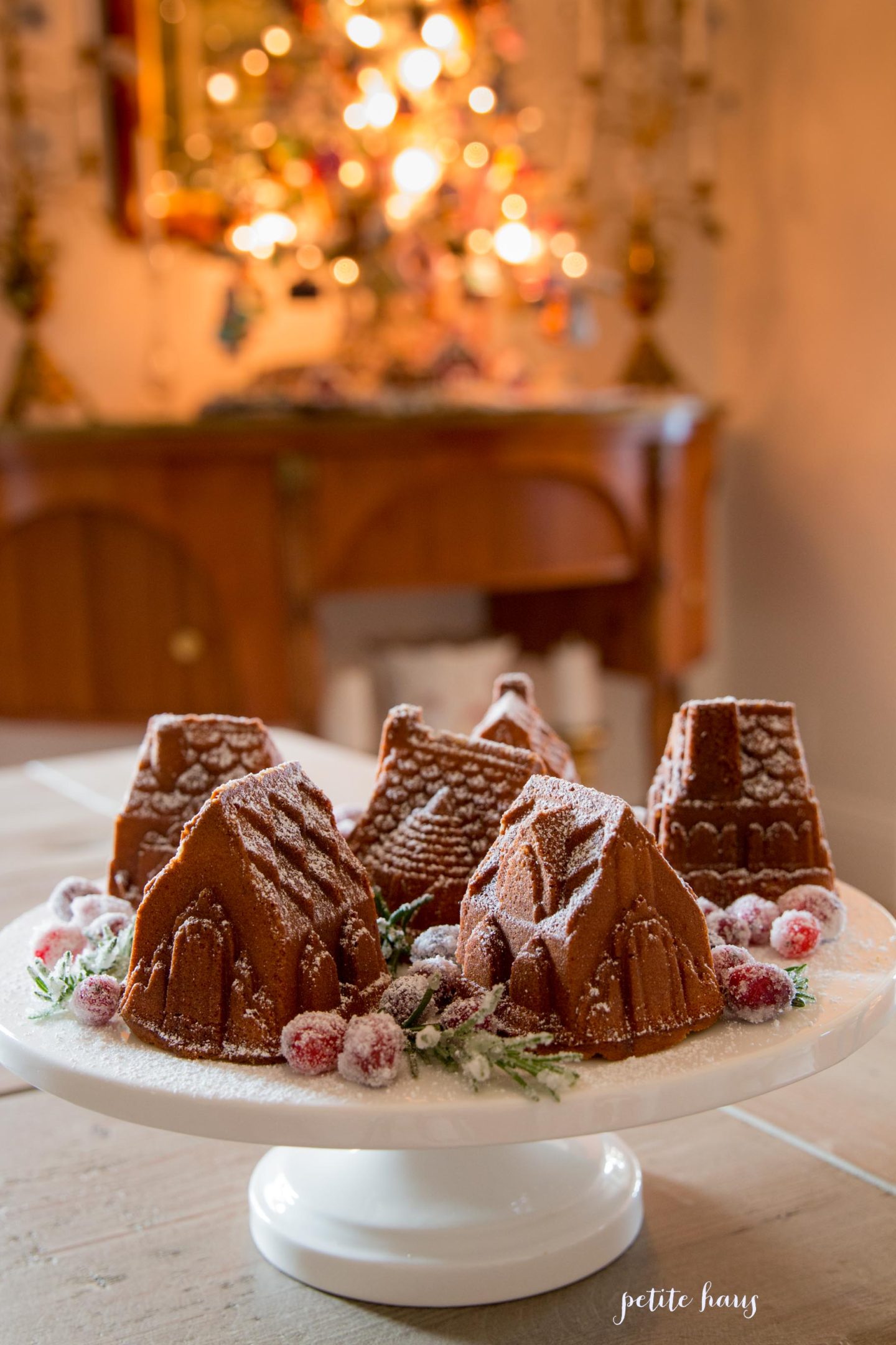 NEW Nordic Ware Cozy Village Cake Pan Cakelets - Mini Gingerbread Style  Houses