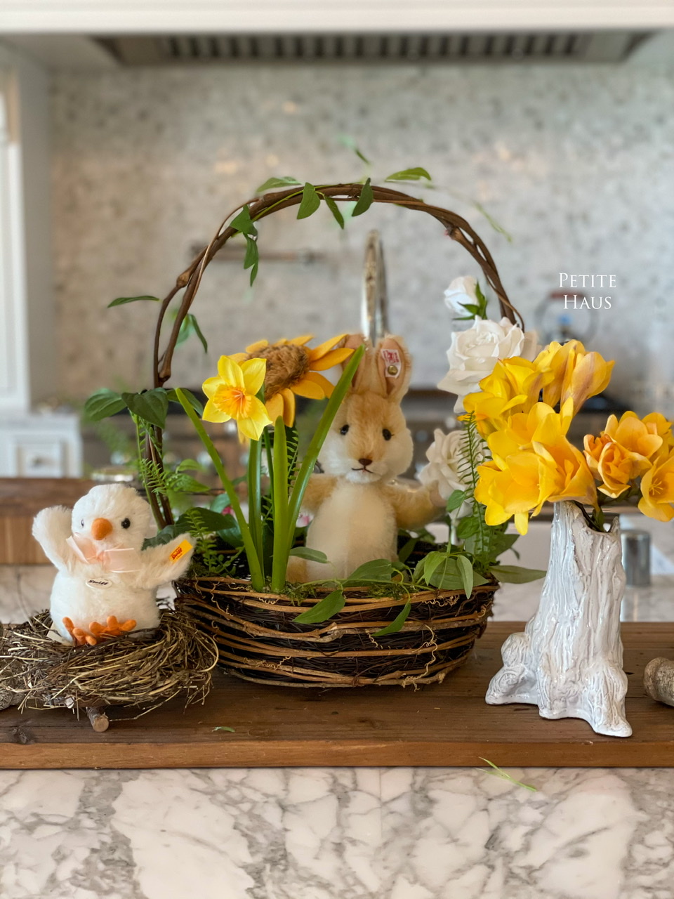 Easter House Decor Tour 2021 - Petite Haus