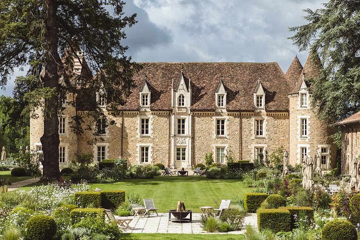 A Newly Renovated Chateau to stay in France - Domaine des Etangs